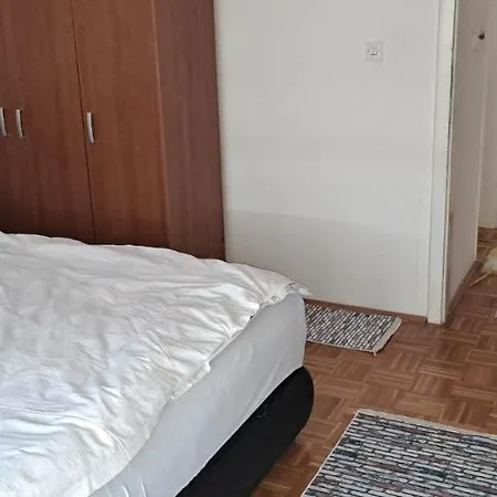 Ejna